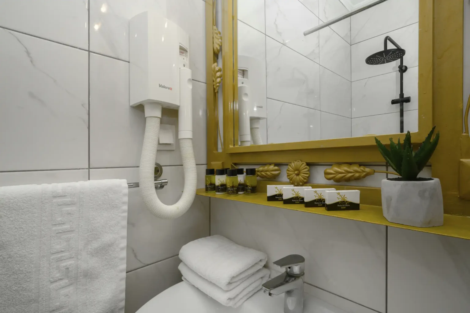 Quadruple Bungalow Garden View (9)