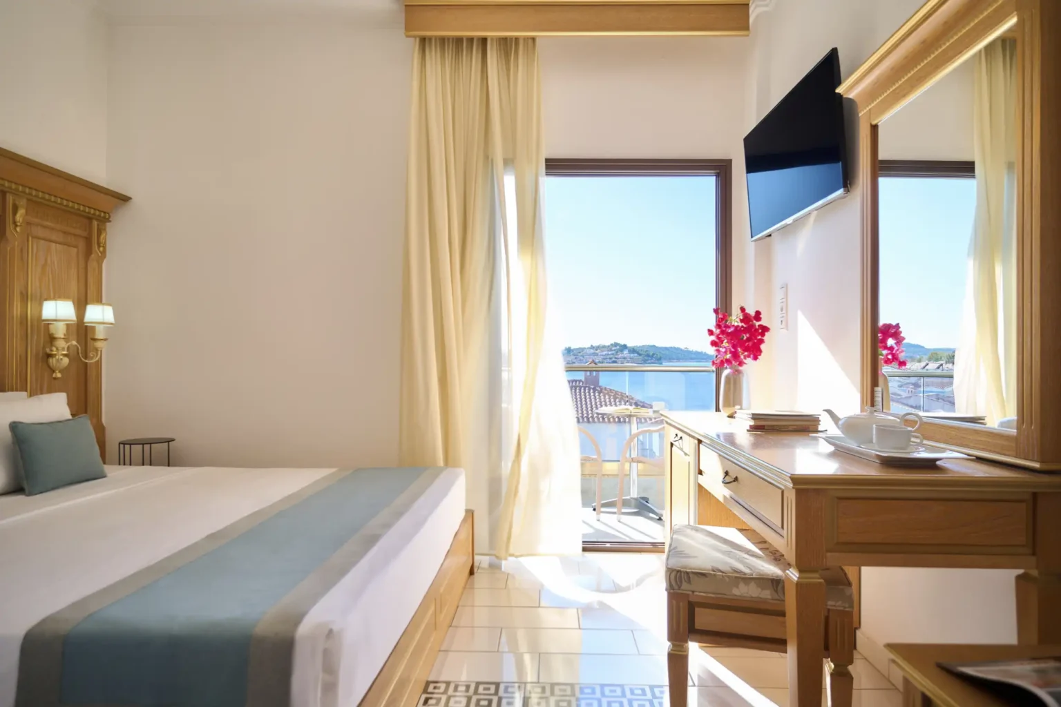 Standard Triple Room Side Sea View (1)