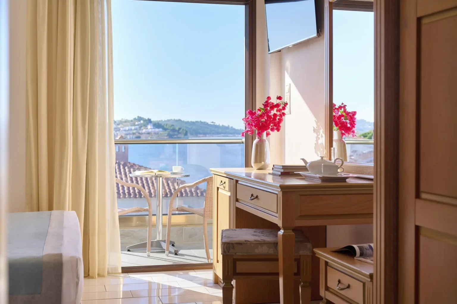 Standard Triple Room Side Sea View (2)